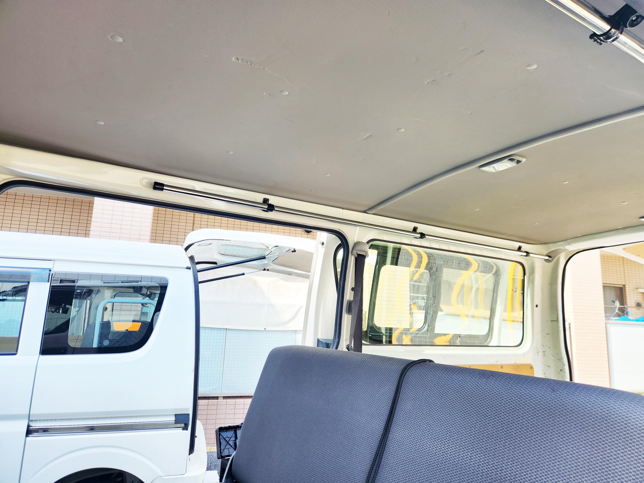 Amazon | ［NAMINORIKOZOU］200系ハイエースDX サイドバー左右2本